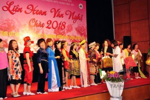 Những hoạt động cuối năm 2017 của Trang Trần