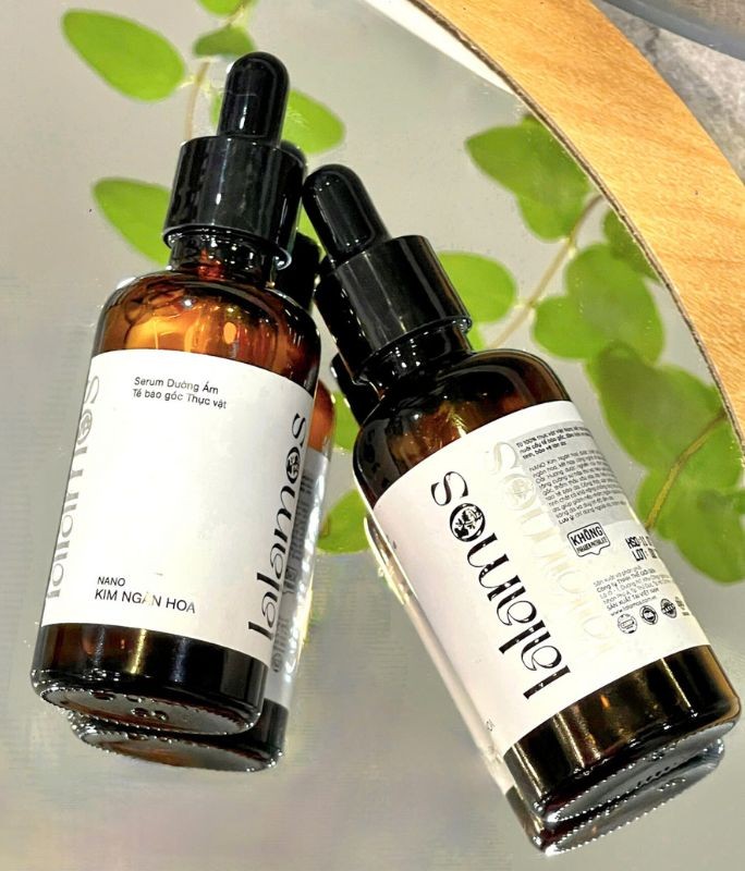 Serum phục hồi , dưỡng ẩm cho da Nano Kim Ngân Hoa Lalamos 